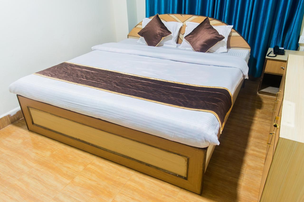 Oyo 11515 The Lily Guest House Shillong Exterior photo